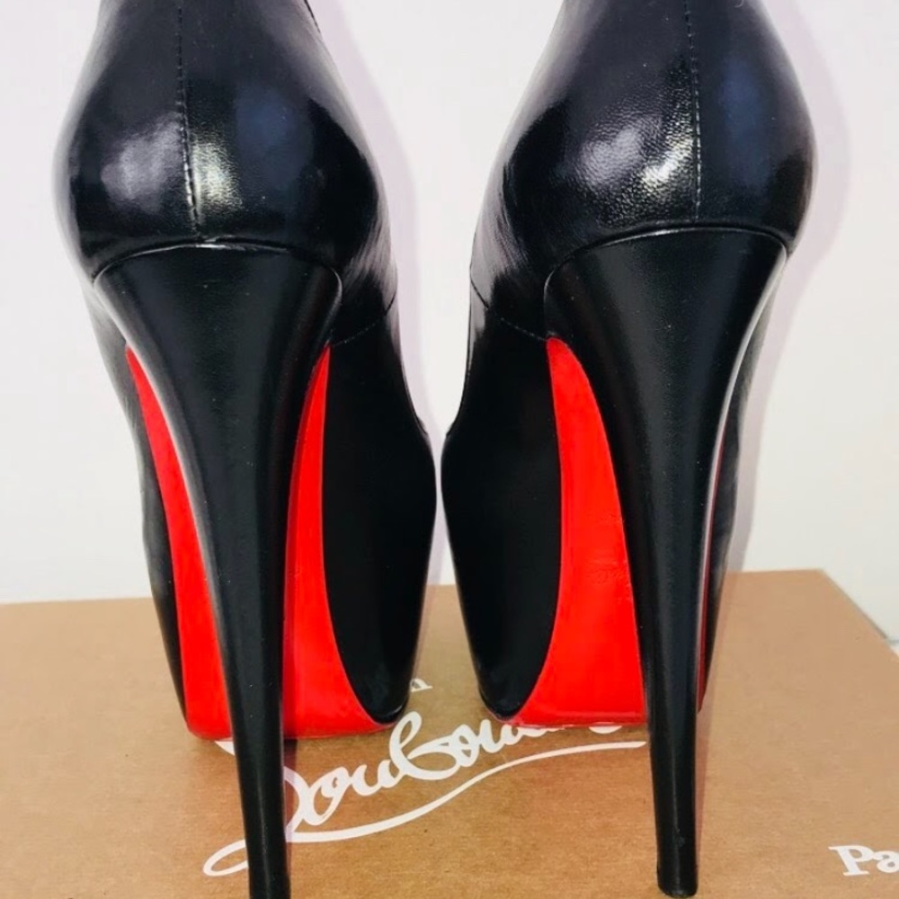 Authentic Christian Louboutin Daffodil Pumps